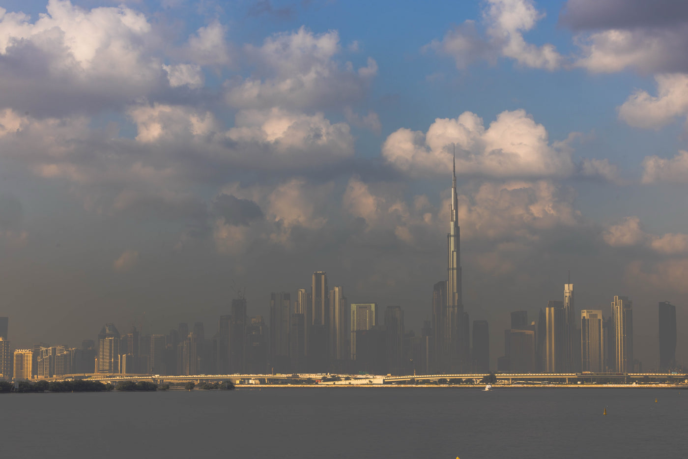 Dubai skyscrapers — photography by Anna Shehtova (5/18)