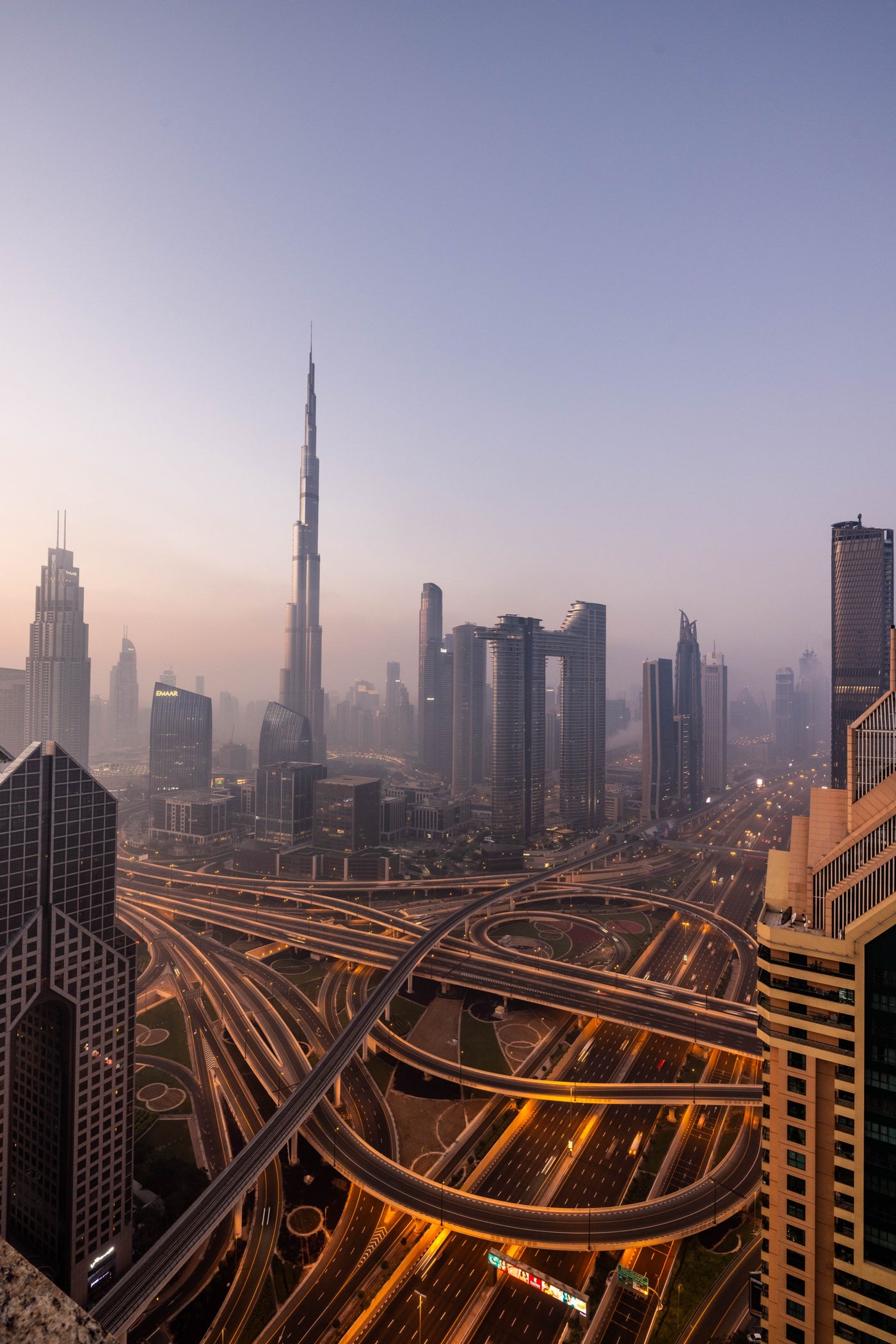 Dubai skyscrapers — photography by Anna Shehtova (9/18)