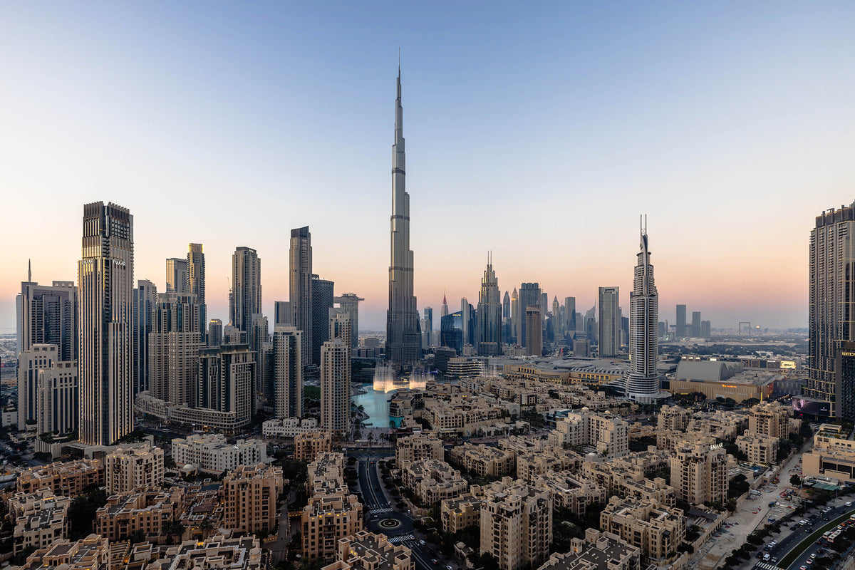 Dubai skyscrapers — photography by Anna Shehtova (13/18)