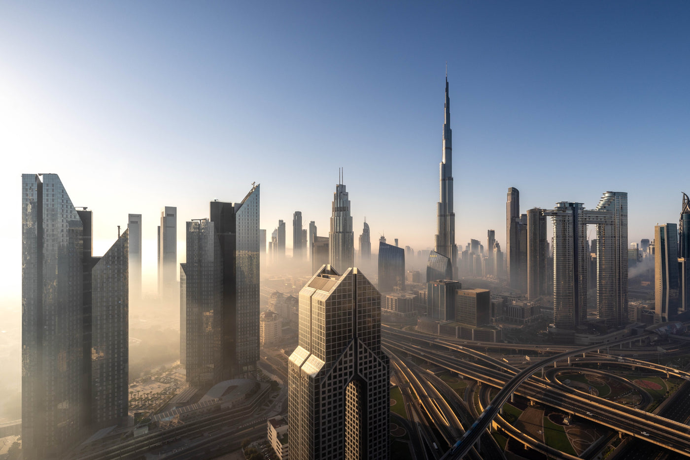 Dubai skyscrapers — photography by Anna Shehtova (16/18)