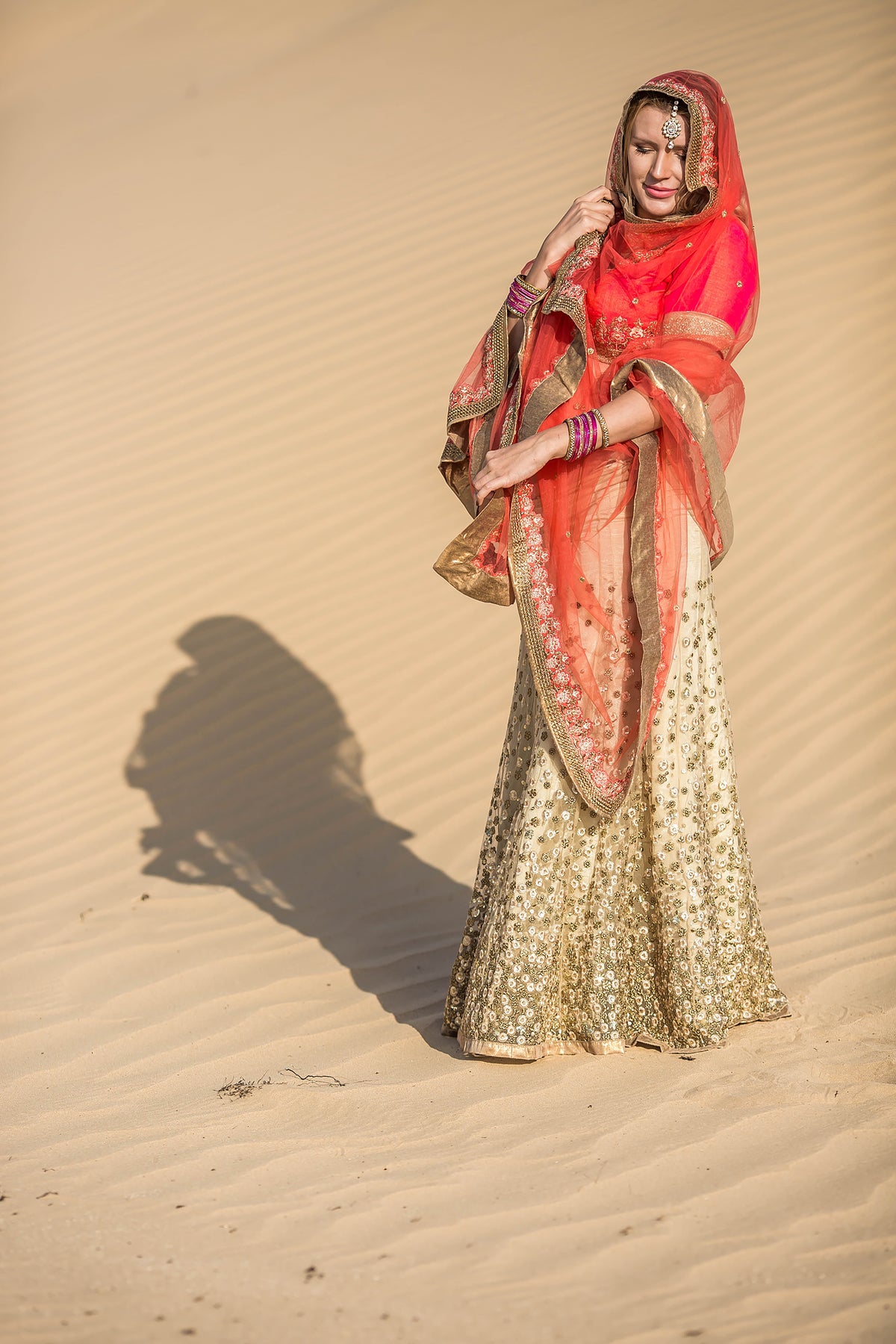 Sunrise desert maternity session — photography by Anna Shehtova (8/15)
