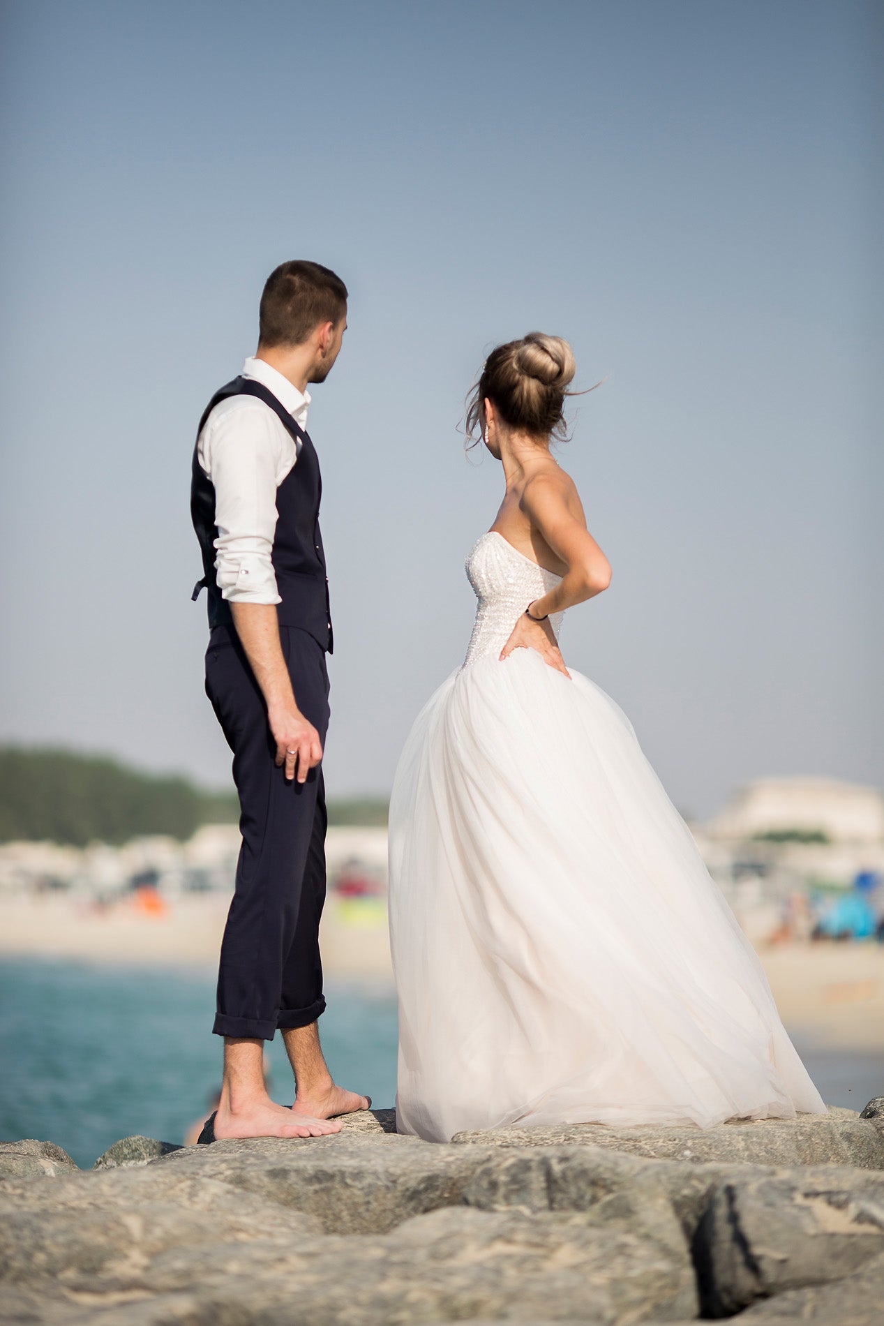 Newly-wed's dance in the desert — photography by Anna Shehtova (8/16)