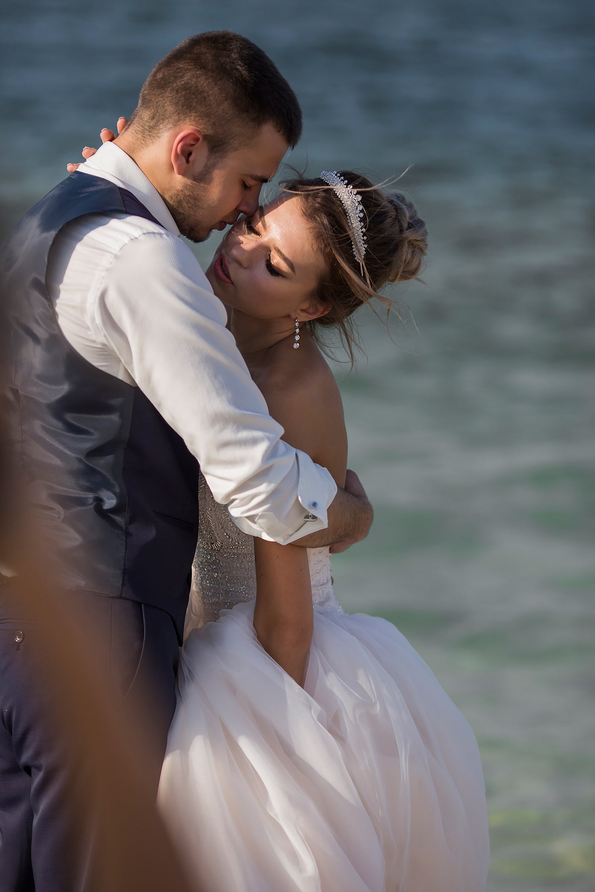 Newly-wed's dance in the desert — photography by Anna Shehtova (3/16)