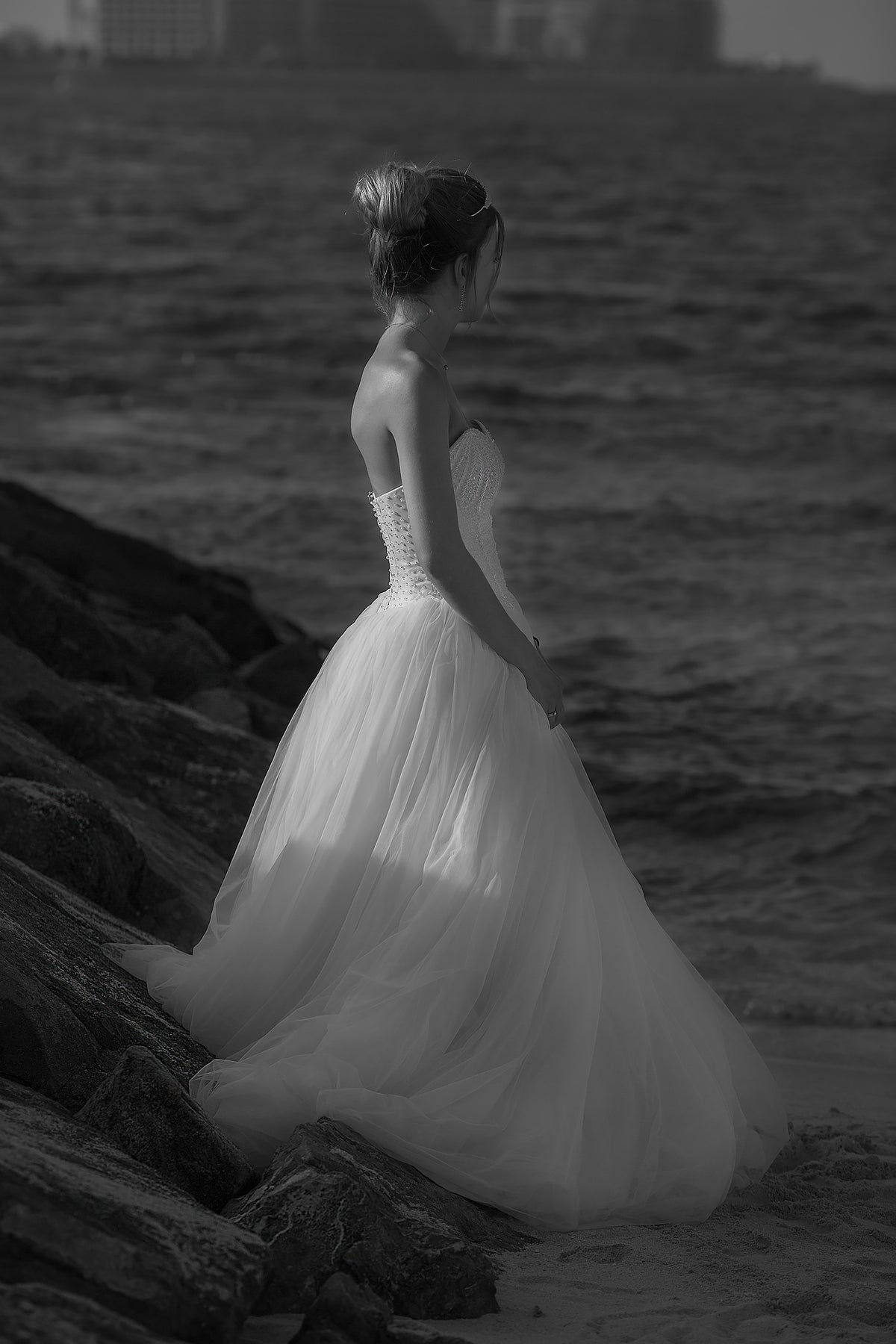 Newly-wed's dance in the desert — photography by Anna Shehtova (5/16)